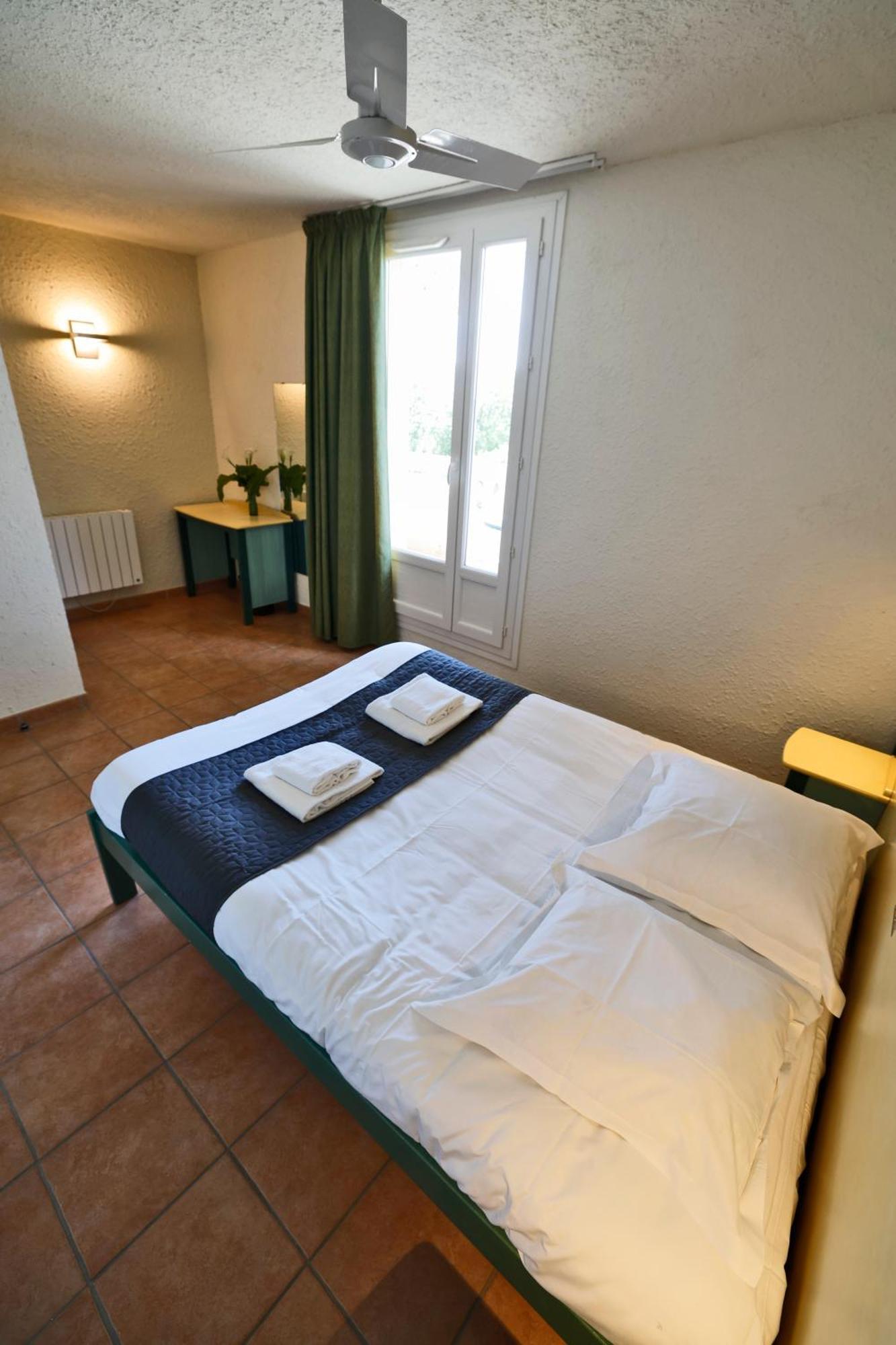Village Vacances Le Hameau Des Oliviers Vaison-la-Romaine Exterior photo